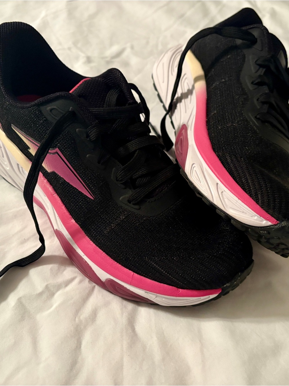 Avia Black and Hot Pink Women's Athletic Running Shoes